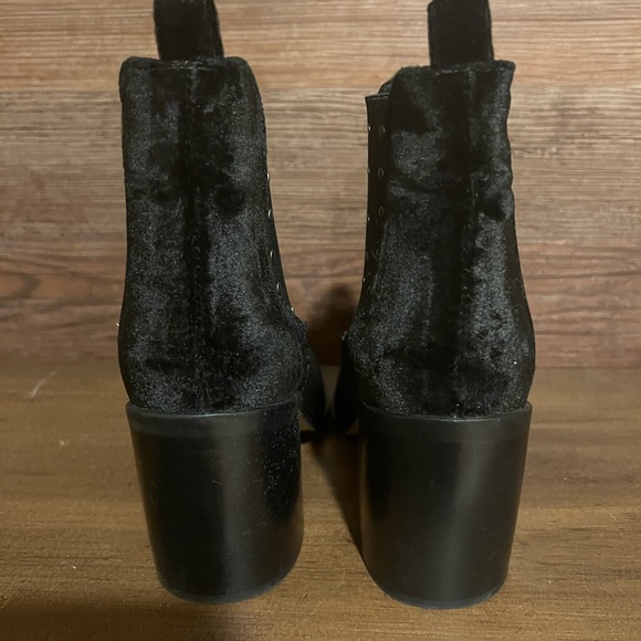 MUSSE & CLOUD BLACK VELVET SILVER STUDDED CHUNKY HEEL ANKLE BOOTIES SIZE… - Picture 6 of 7